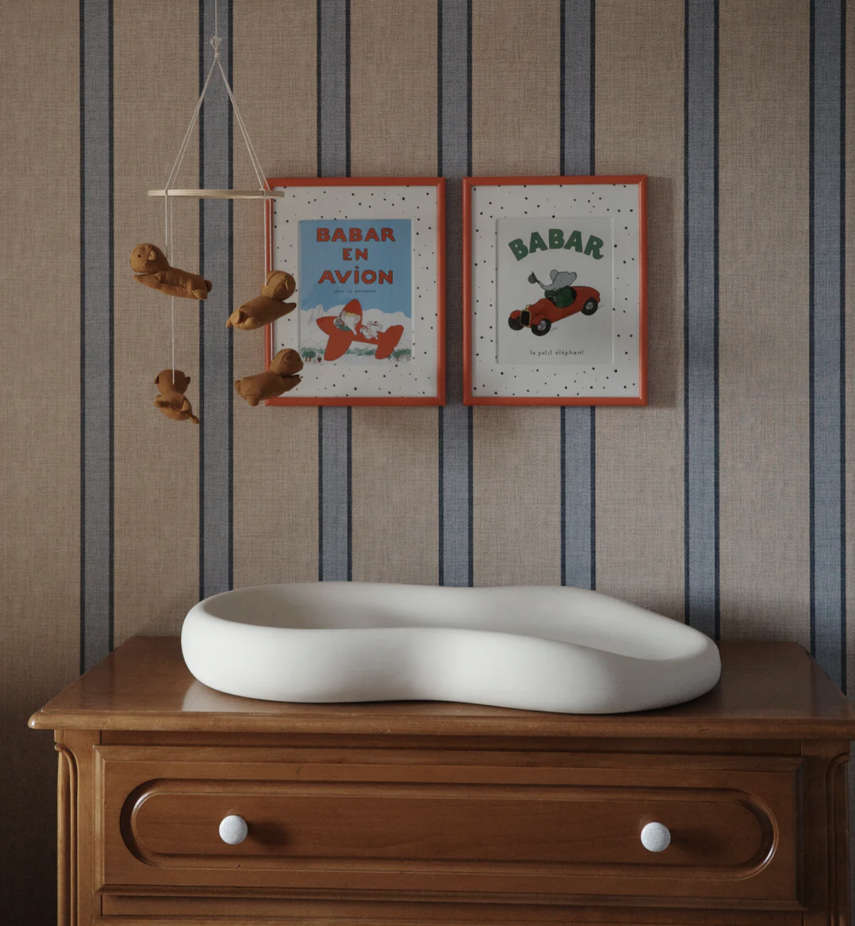 Red Theory Nursery Detail 1